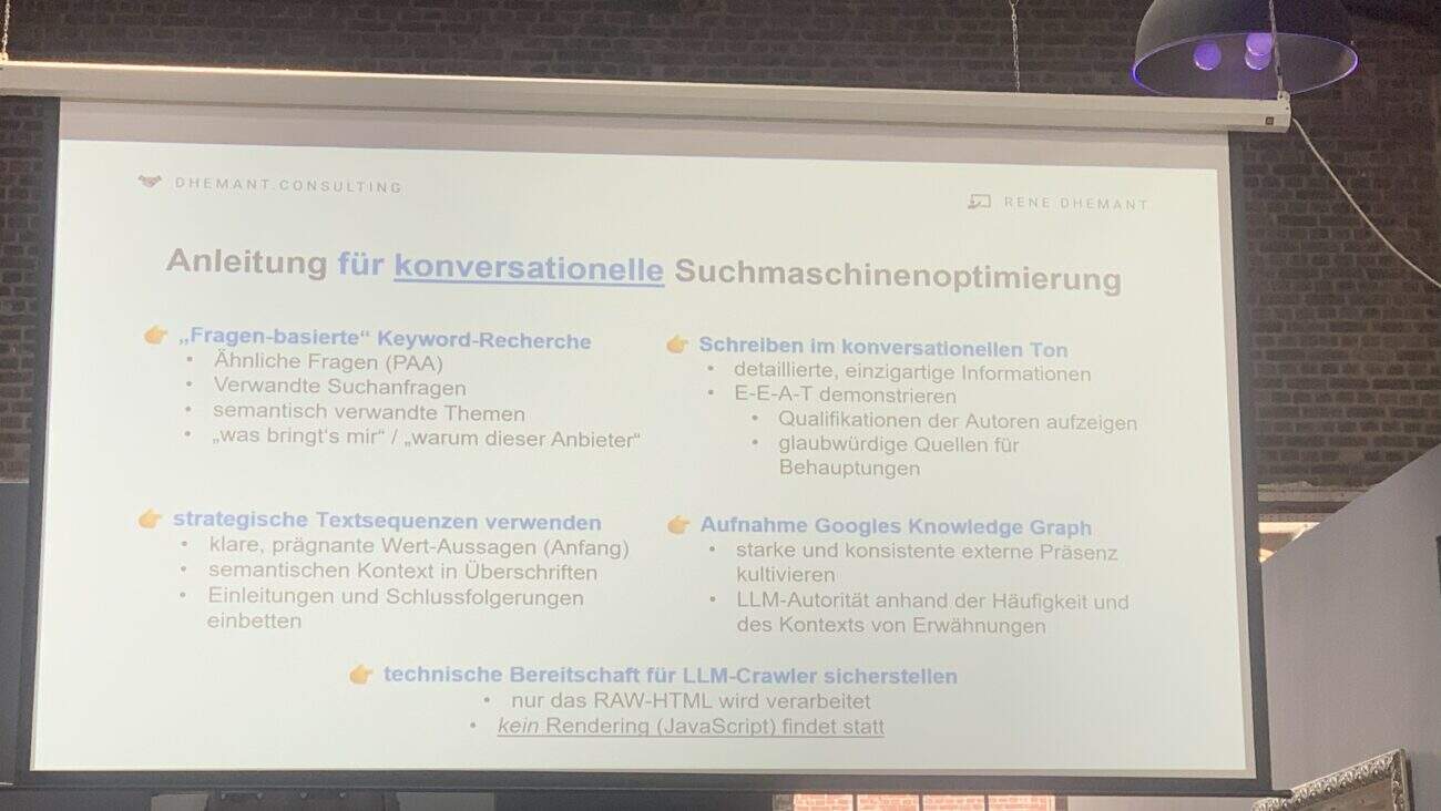 Zusammenfassende Vortragsfolie zur Anleitung für konversationelle Suchmaschinenoptimierung.